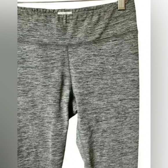 NILS Marled Gray Cropped Gray Leggings - Picture 2 of 9